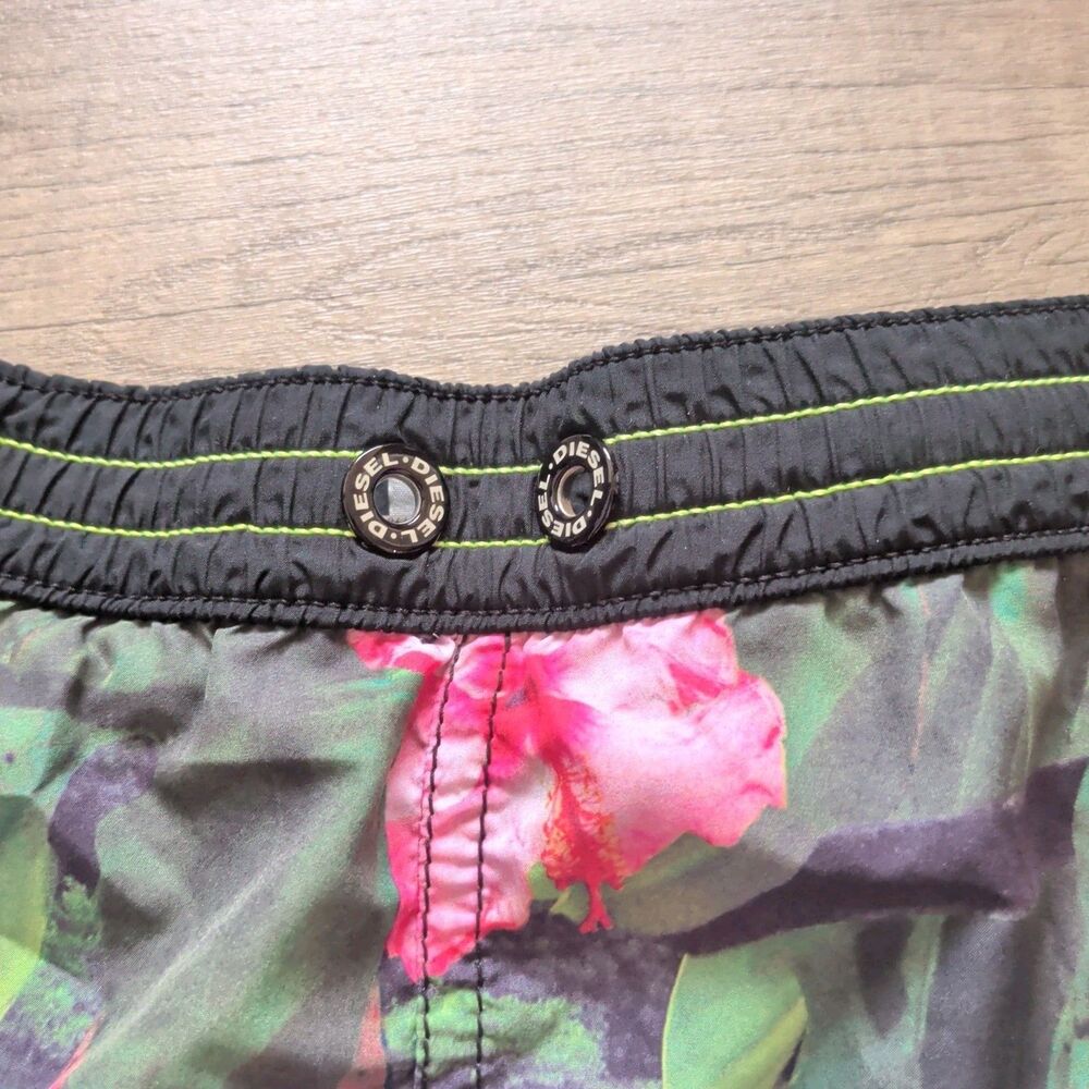 Diesel Beachwear Floral Boat Swim Shorts Mens Size M Black *Flaw - Picture 4 of 9